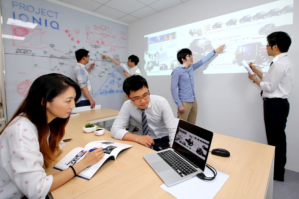Hyundai Motor Establishes Project IONIQ Lab (1)