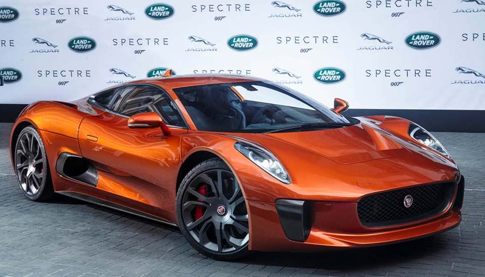 jaguar-et-land-rover-un-role-de-stars-dans-james-bond2