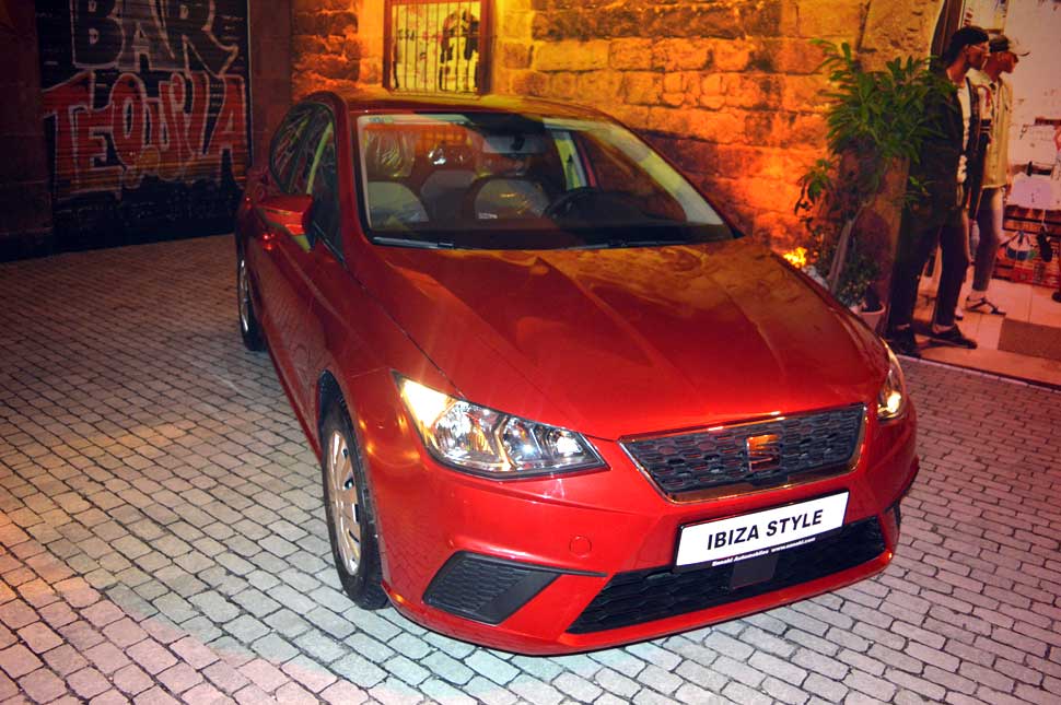 automobile-seat-ibiza-tunisie-rouge