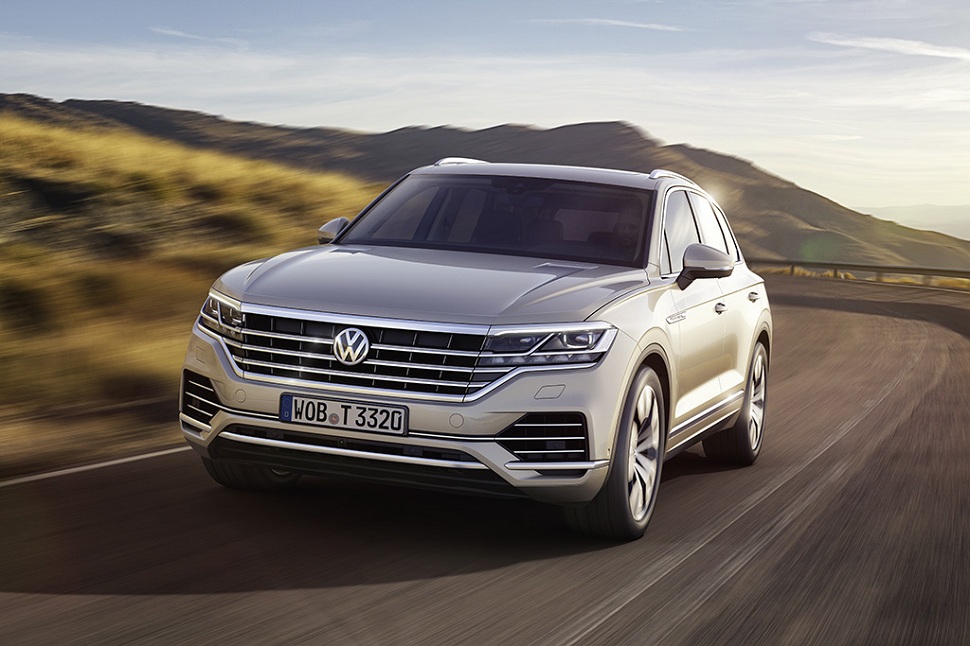 automobile-tn-VW-touareg--tenue-route