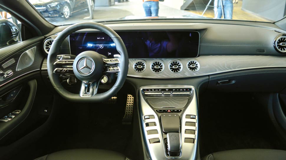 cockpit-amg