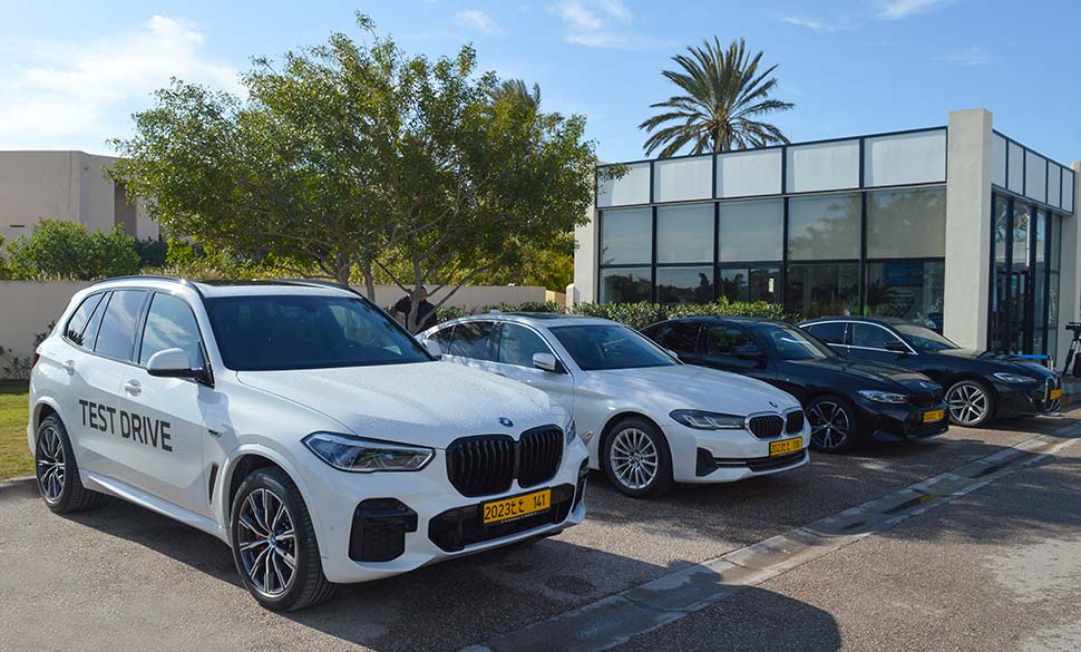 CES 2023 : BMW dévoile une voiture qui change de couleur et