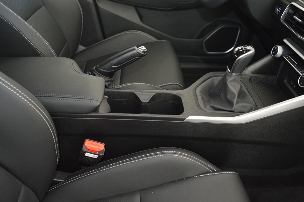 geely-sieges-voiture